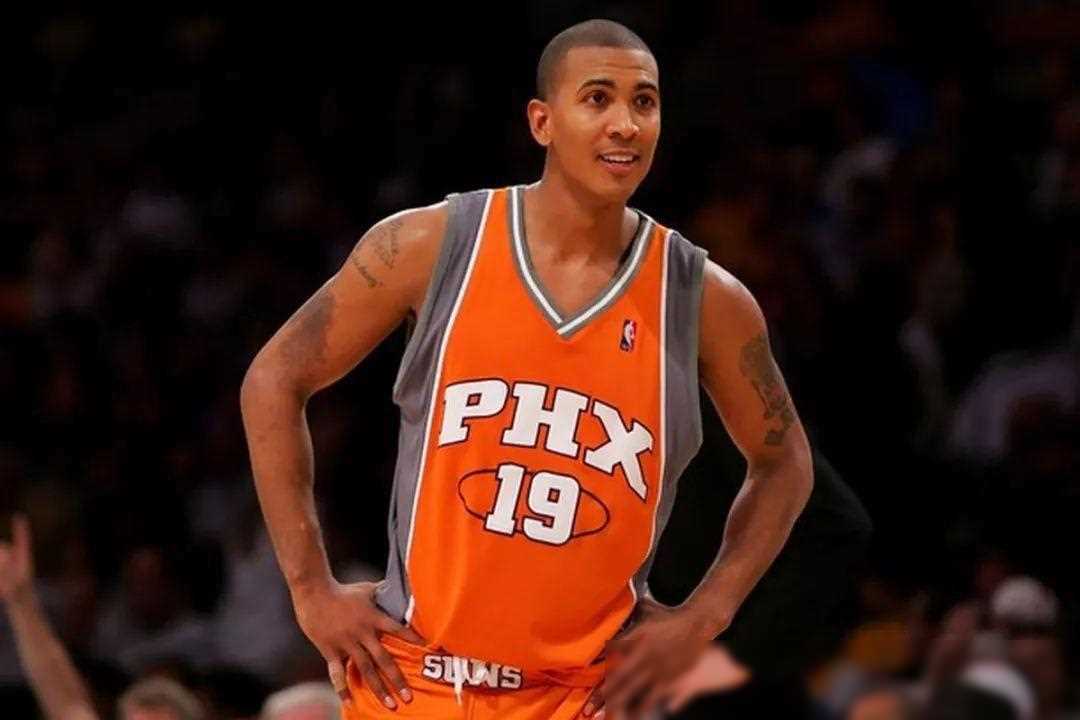 欧洲俱乐部夺得大洲篮球最佳荣耀，掌声雷动