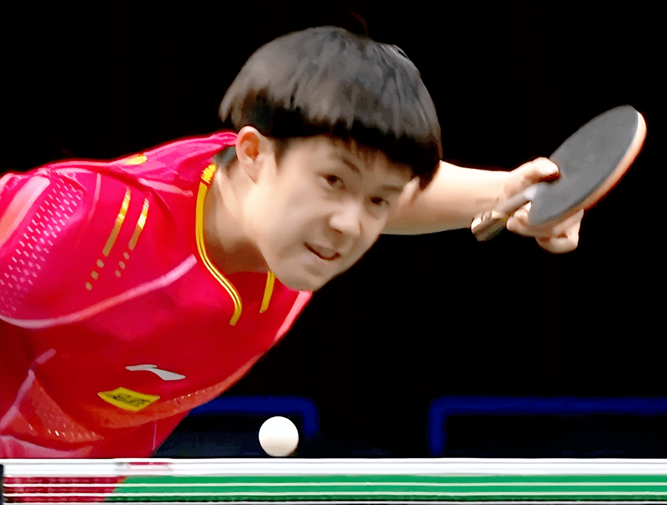 KT血洗EG，Kanavi拿下关键大龙顶尖较量淘汰赛，让粉丝疯狂欢呼