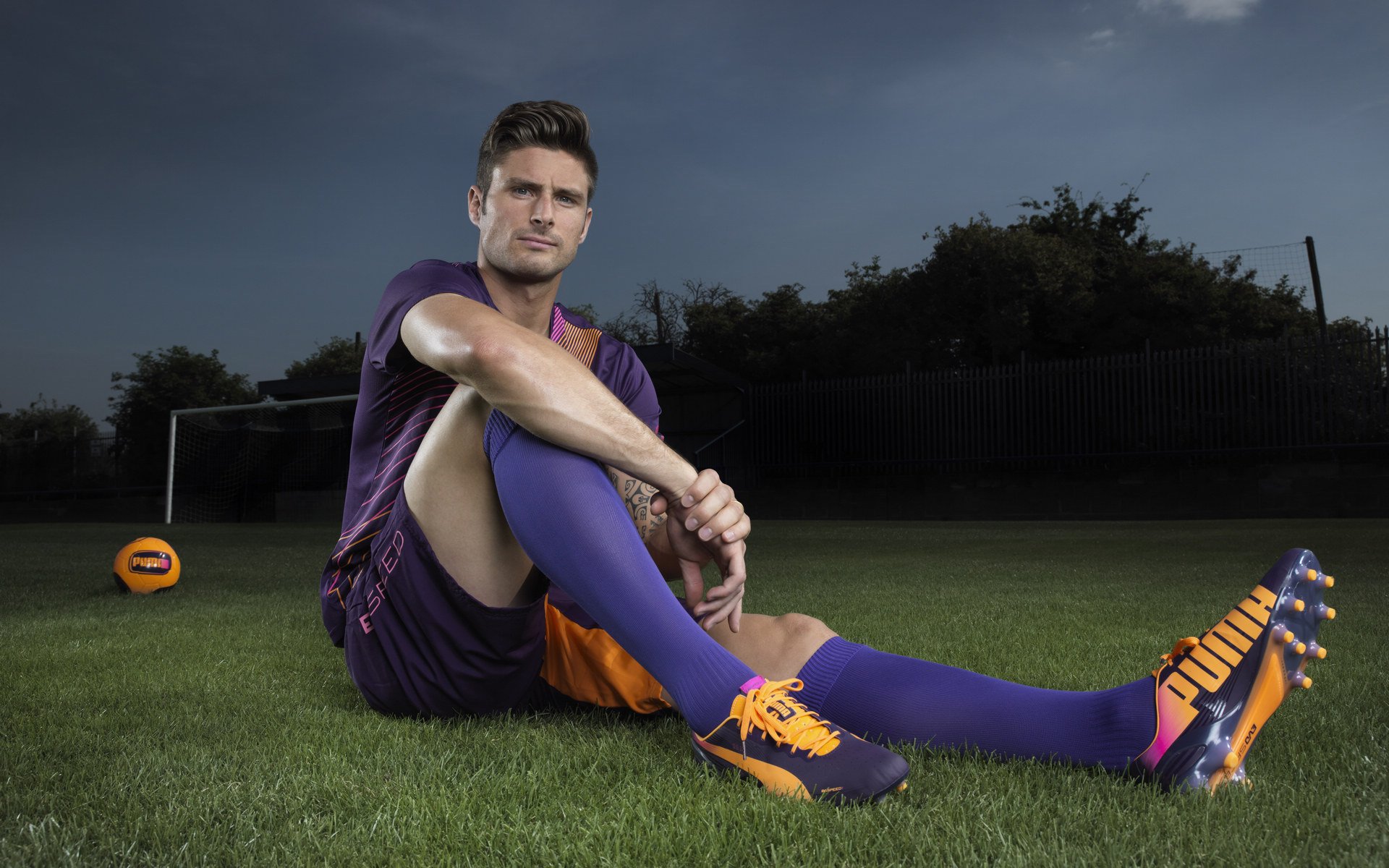 两个战场,一种胜利,荷兰的战术交响曲与门迪的个人英雄主义