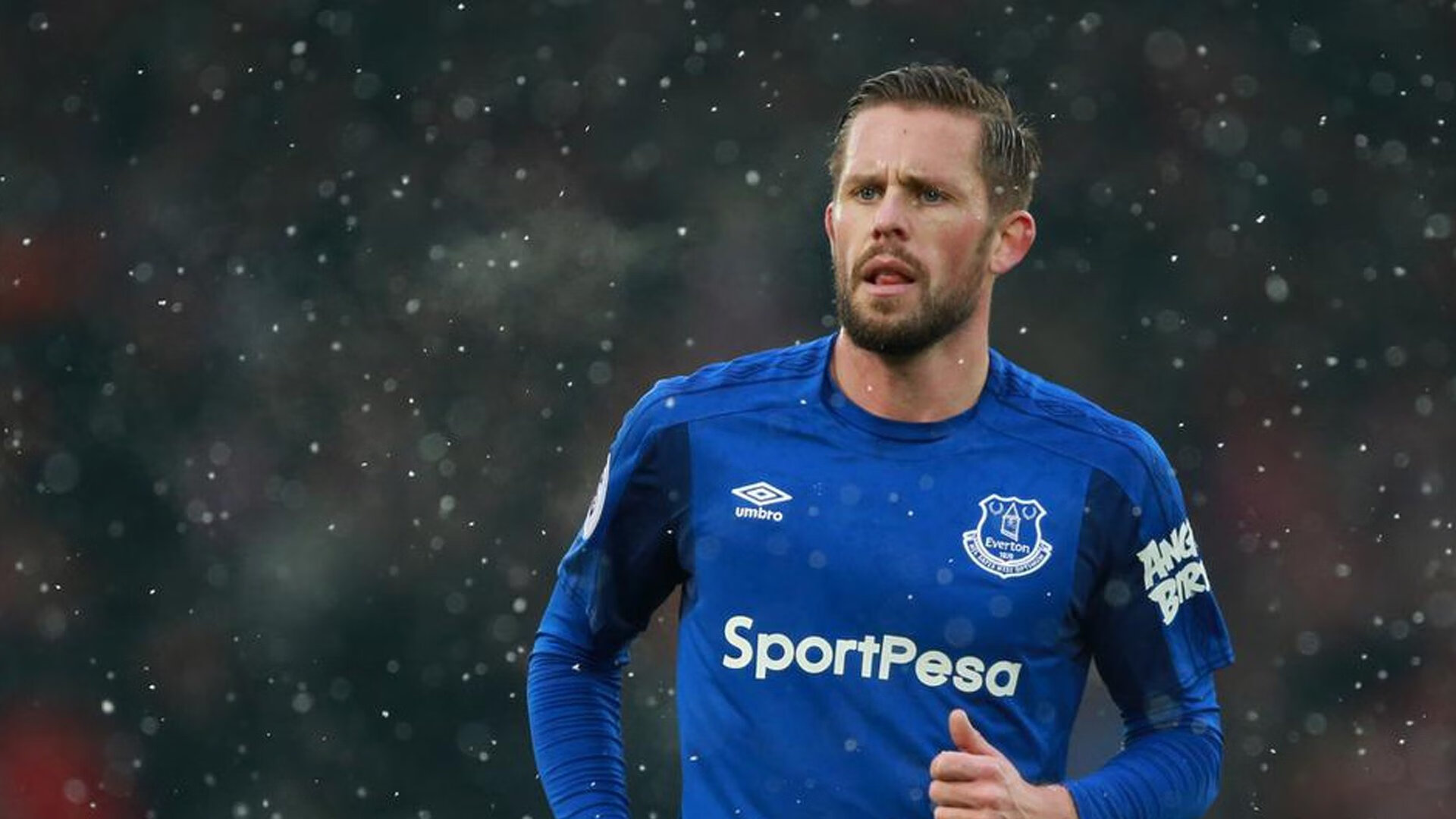 两个战场,一种胜利,荷兰的战术交响曲与门迪的个人英雄主义